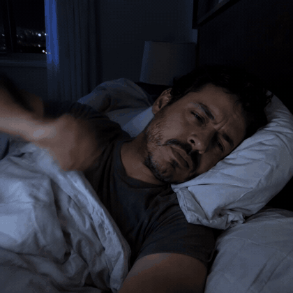 CERVIDREAM™: Almohada Cervical Ergonómica Premium que Te Ayuda a Dormir Cómodo y Despertar Descansado